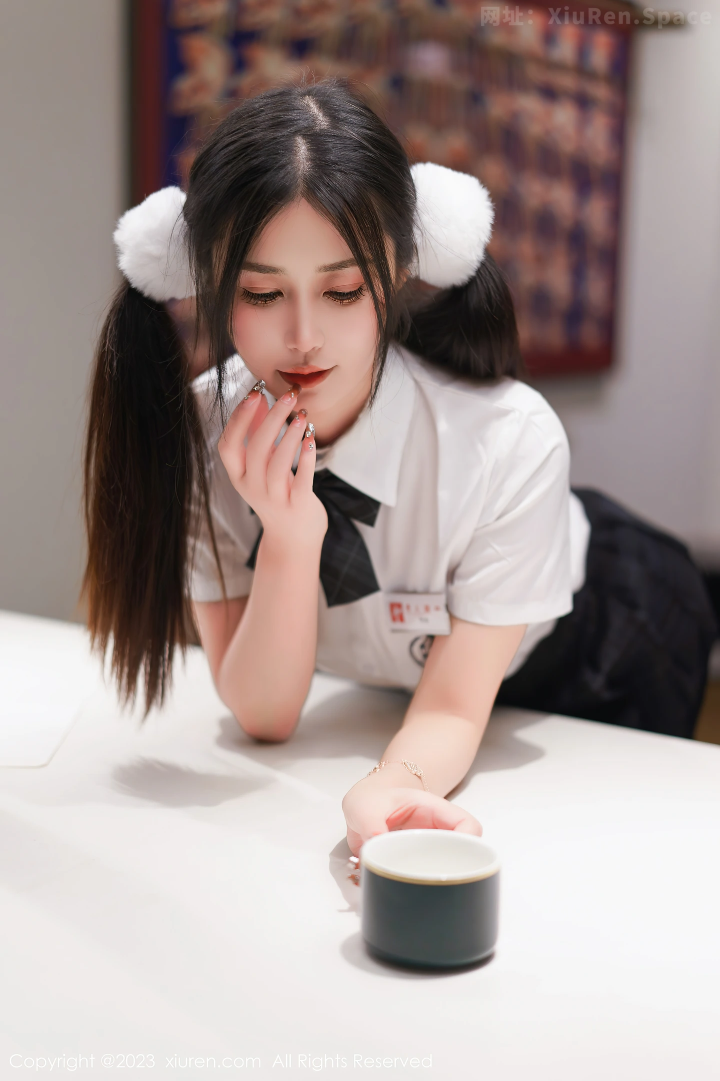 图片[6]-[XiuRen秀人网] 2023.03.10 VOL.6397 laura阿姣 JK制服与黑色短裙加白色情趣内衣性感私房写真集-秀人网官方网站